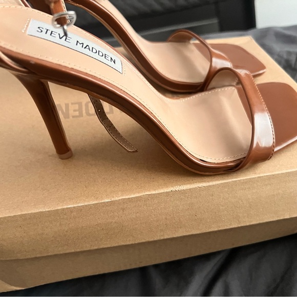 New with box Steve Madden Mobilize in Cognac 8.5 - Picture 6 of 7
